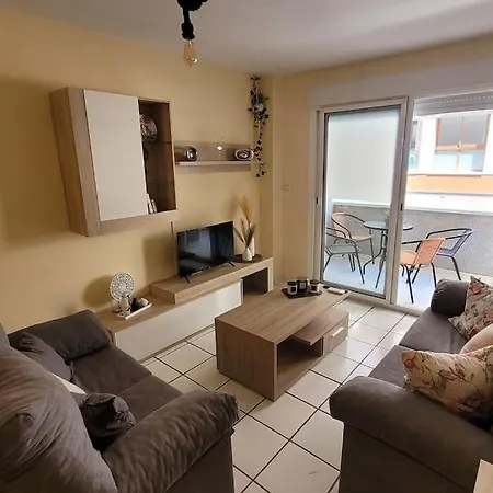 Idealement Situe, Spacieux, A Deux Pas De La *